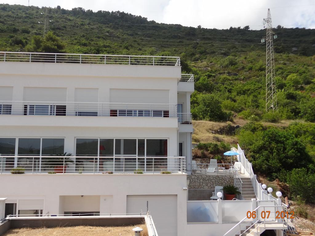Luxury Apartment Prestige Villa Bellevue Vis Eksteriør bilde