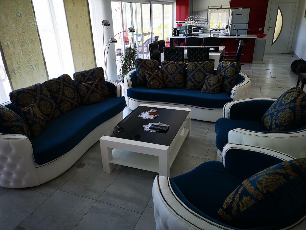 Luxury Apartment Prestige Villa Bellevue Vis Eksteriør bilde